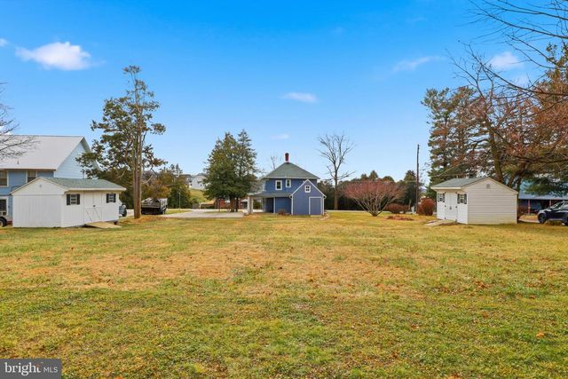 315 W RAILROAD AVE, Shrewsbury, PA 17361