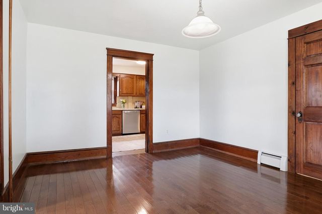 315 W RAILROAD AVE, Shrewsbury, PA 17361