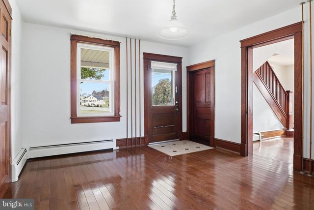 315 W RAILROAD AVE, Shrewsbury, PA 17361