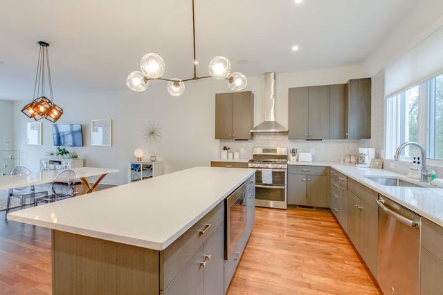 2106 9th Ave N Apt 3, Nashville, TN 37208