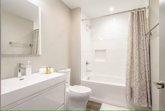 2106 9th Ave N Apt 3, Nashville, TN 37208