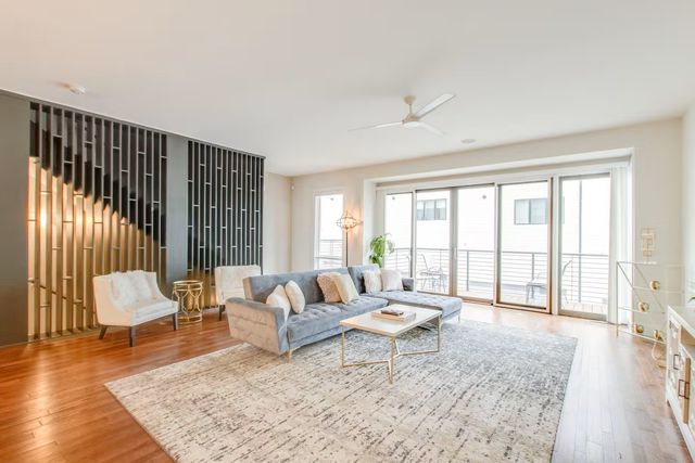 2106 9th Ave N Apt 3, Nashville, TN 37208