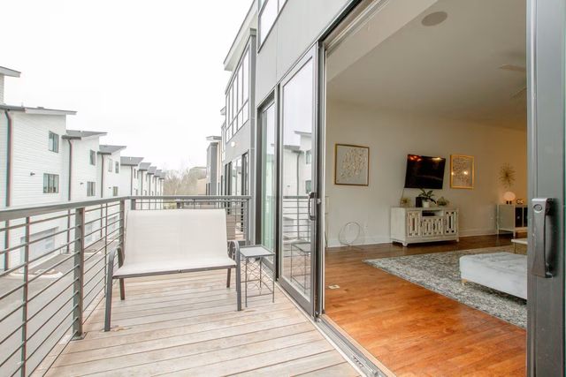 2106 9th Ave N Apt 3, Nashville, TN 37208