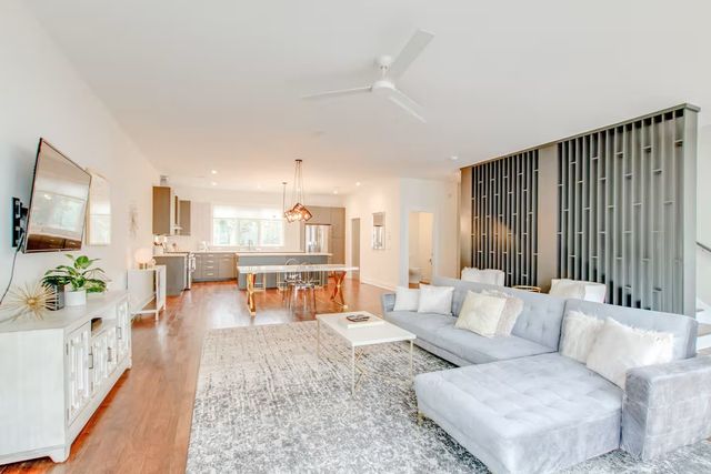 2106 9th Ave N Apt 3, Nashville, TN 37208