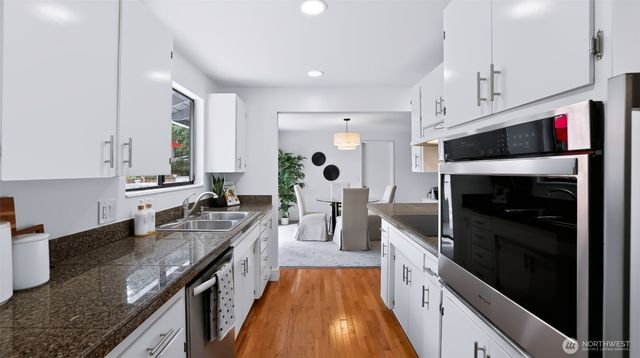 14404 167th Place SE, Renton, WA 98059