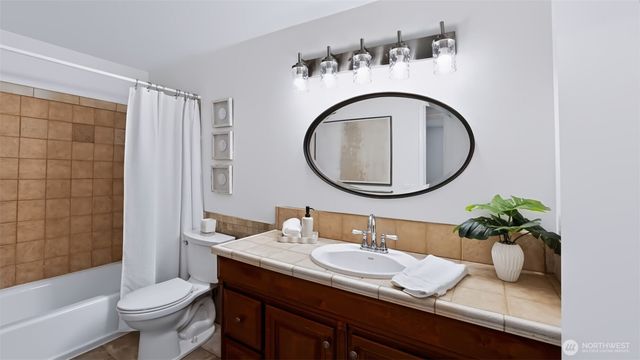 14404 167th Place SE, Renton, WA 98059