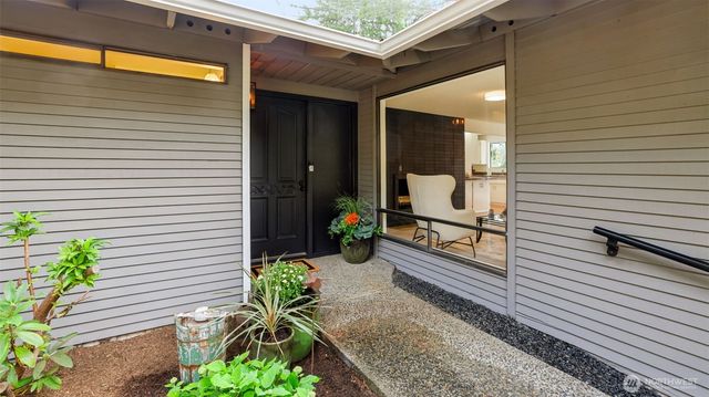 14404 167th Place SE, Renton, WA 98059