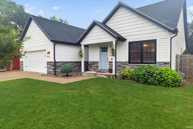 5515 Bay Char Court, Osceola, IN 46561