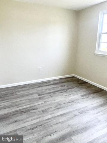 238 COLLEGE DR, Pemberton, NJ 08068