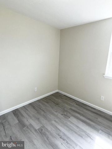 238 COLLEGE DR, Pemberton, NJ 08068