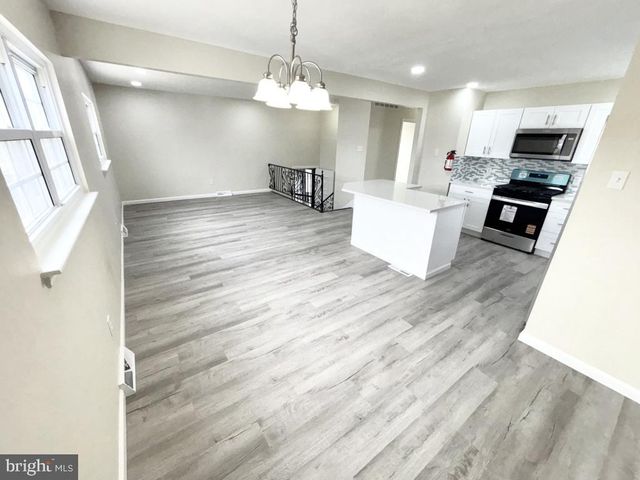 238 COLLEGE DR, Pemberton, NJ 08068