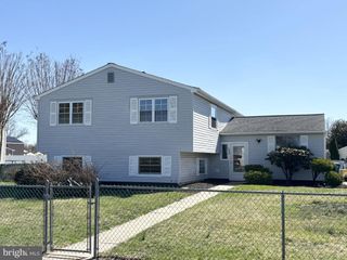 238 COLLEGE DR, Pemberton, NJ 08068