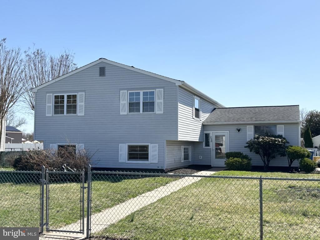 238 COLLEGE DR, Pemberton, NJ 08068