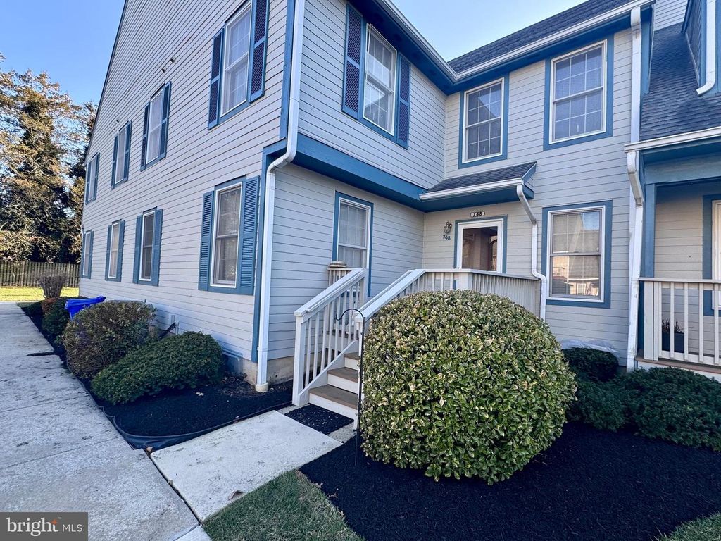 748 WESTFIELD DR, Cinnaminson, NJ 08077