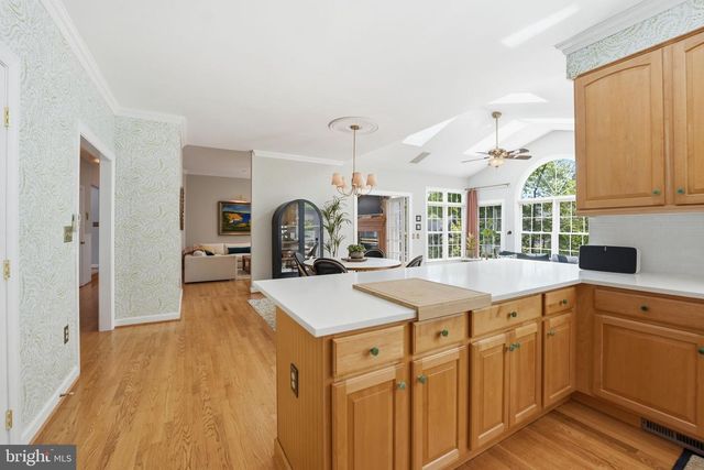 1605 LUPINE DEN CT, Vienna, VA 22182