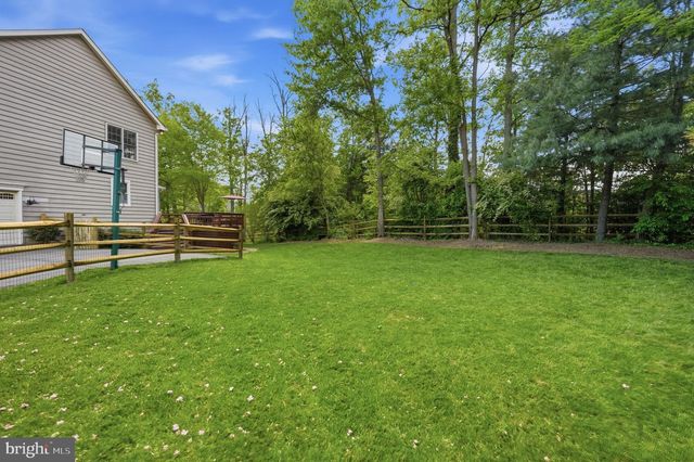 1605 LUPINE DEN CT, Vienna, VA 22182
