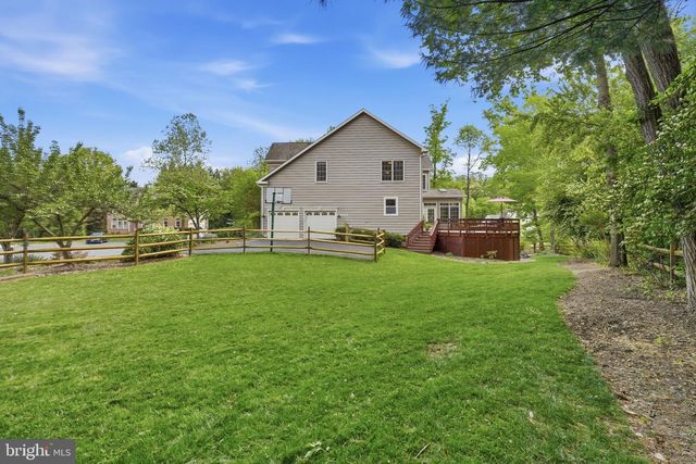 1605 LUPINE DEN CT, Vienna, VA 22182