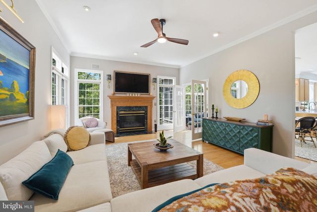 1605 LUPINE DEN CT, Vienna, VA 22182