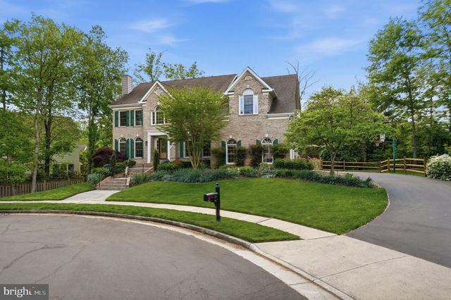 1605 LUPINE DEN CT, Vienna, VA 22182
