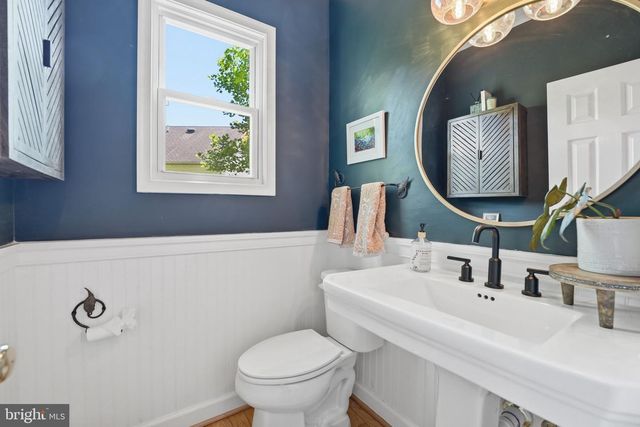 1605 LUPINE DEN CT, Vienna, VA 22182