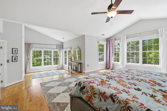 1605 LUPINE DEN CT, Vienna, VA 22182