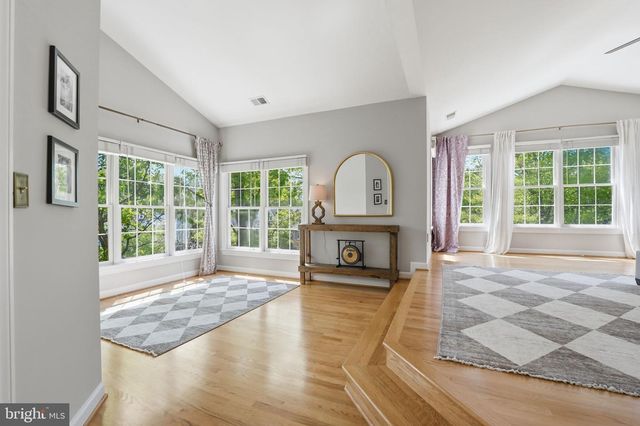 1605 LUPINE DEN CT, Vienna, VA 22182