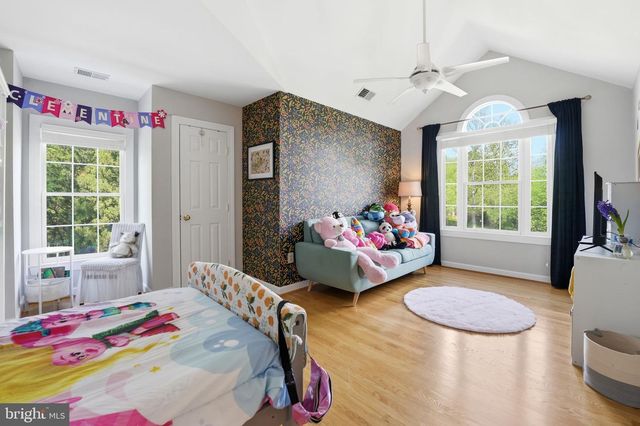 1605 LUPINE DEN CT, Vienna, VA 22182
