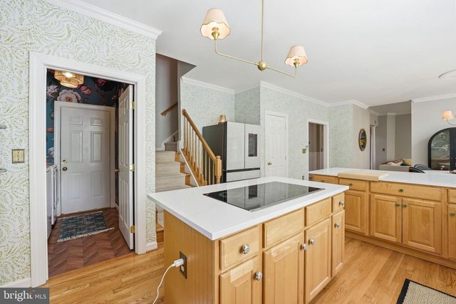 1605 LUPINE DEN CT, Vienna, VA 22182
