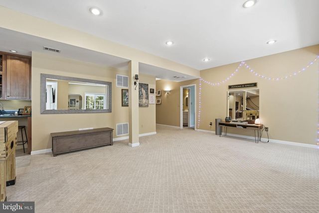 1605 LUPINE DEN CT, Vienna, VA 22182