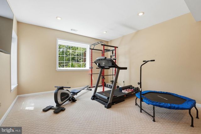 1605 LUPINE DEN CT, Vienna, VA 22182