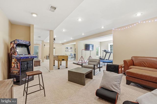 1605 LUPINE DEN CT, Vienna, VA 22182
