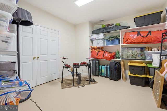 1605 LUPINE DEN CT, Vienna, VA 22182