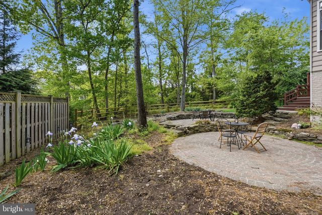 1605 LUPINE DEN CT, Vienna, VA 22182