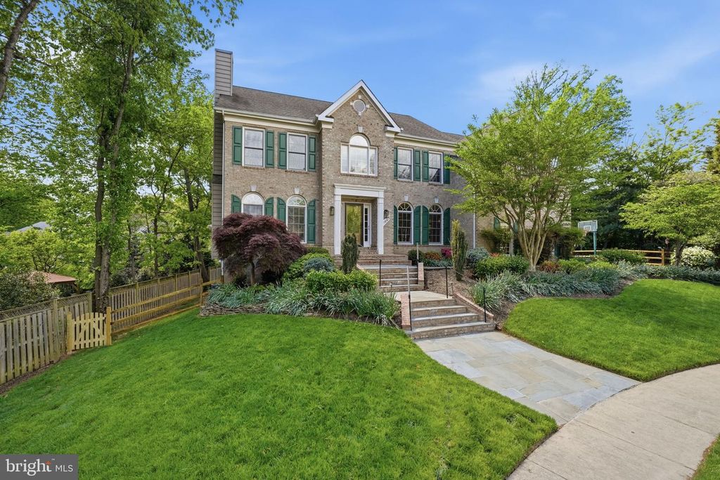 1605 LUPINE DEN CT, Vienna, VA 22182