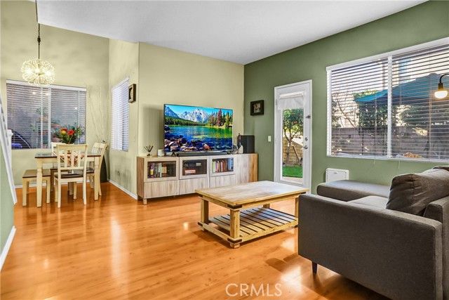 385 Owls Cove Lane, Simi Valley, CA 93065