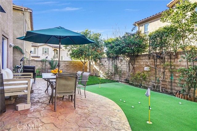 385 Owls Cove Lane, Simi Valley, CA 93065