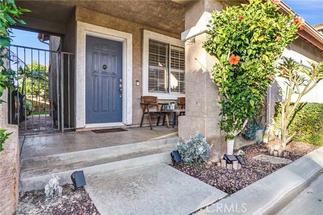 385 Owls Cove Lane, Simi Valley, CA 93065