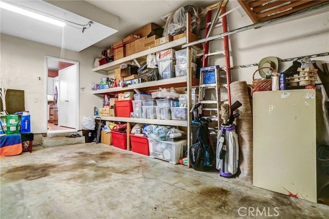 385 Owls Cove Lane, Simi Valley, CA 93065