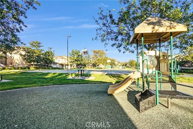 385 Owls Cove Lane, Simi Valley, CA 93065
