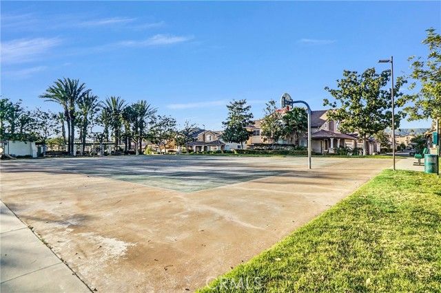 385 Owls Cove Lane, Simi Valley, CA 93065