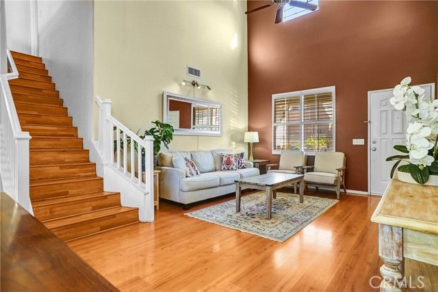 385 Owls Cove Lane, Simi Valley, CA 93065