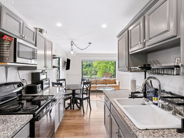 601 4TH Ave, Oregon City, OR 97045