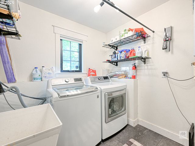 601 4TH Ave, Oregon City, OR 97045