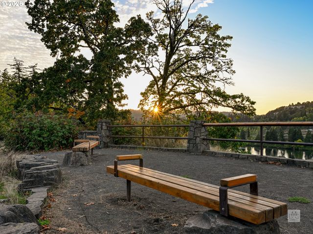 601 4TH Ave, Oregon City, OR 97045