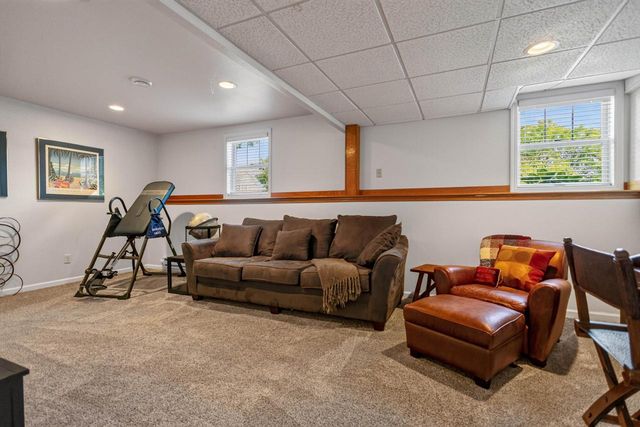 S78W20363 Pasadena DRIVE, Muskego, WI 53150