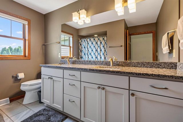 S78W20363 Pasadena DRIVE, Muskego, WI 53150