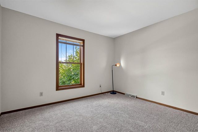 S78W20363 Pasadena DRIVE, Muskego, WI 53150