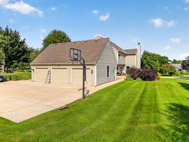 S78W20363 Pasadena DRIVE, Muskego, WI 53150