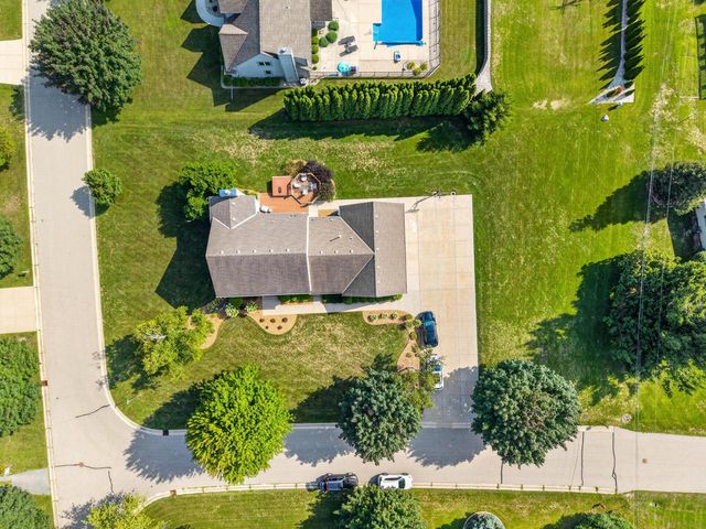 S78W20363 Pasadena DRIVE, Muskego, WI 53150