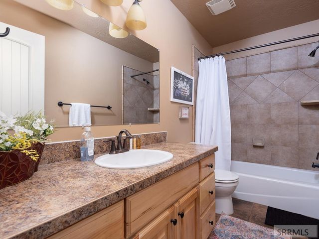 525 Booshway Street, Driggs, ID 83422